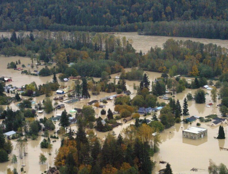 Town of Hamilton Flood 2004