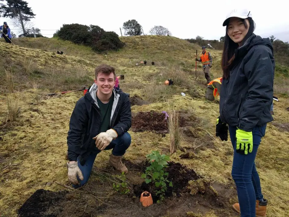 Volunteers at Richmond Beach